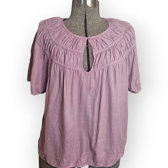 Old Navy Tops - Short Sleeve Key-Hole Neck Blouse L